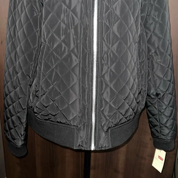 Women's Levi's Diamond Quilted Black Bomber Jacket, Size: X-Large - Picture 3 of 13